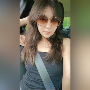 Meet your Posher, Sienna